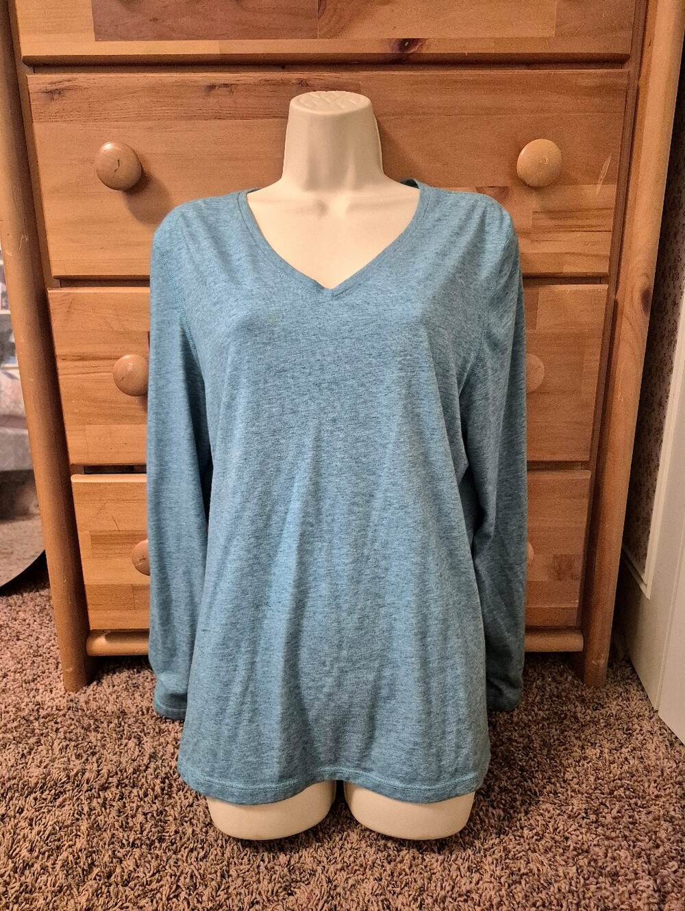 Danskin Now Semi-fitted Teal V-Neck Long Sleeve Tee Size XL